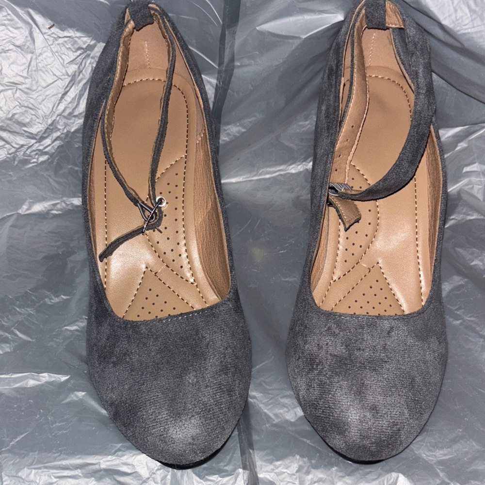 Women's Gray Suede Ankle-Strap Pumps